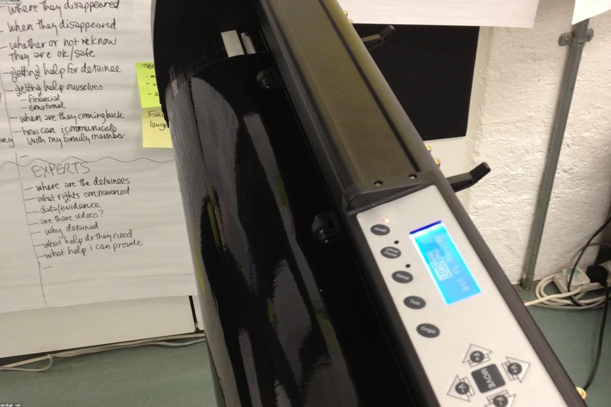 Roland VersaStudio VS‑640i — печать и контурная резка